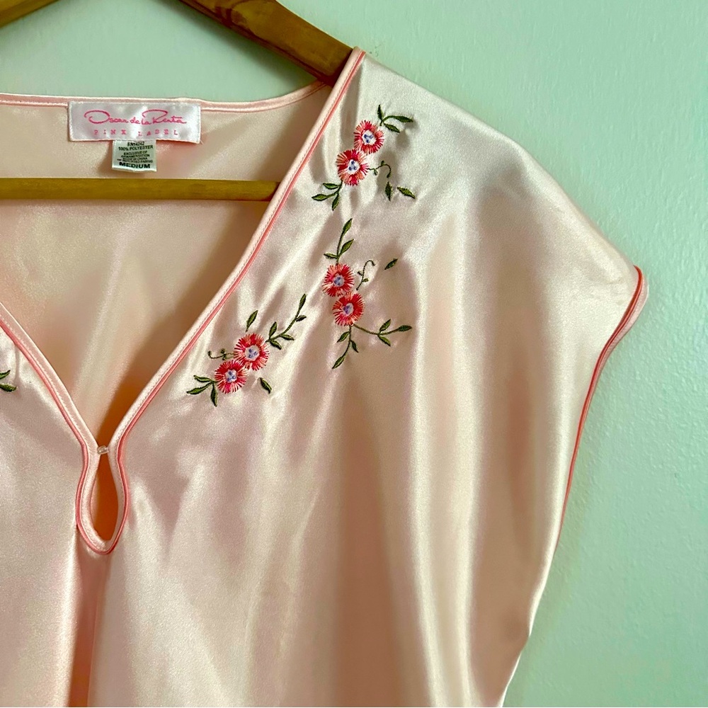 MOVED➡️ @lookmostlikely | Vintage Oscar de la Renta Pink Label Satin Nightgown - Picture 10 of 10